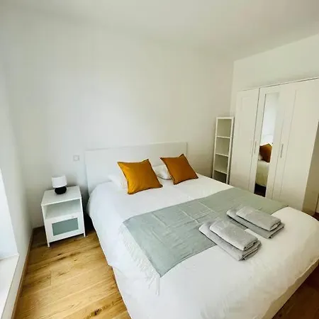 Brand New 3 Bedrooms With Terrace And Parking - 142-92 Appartement