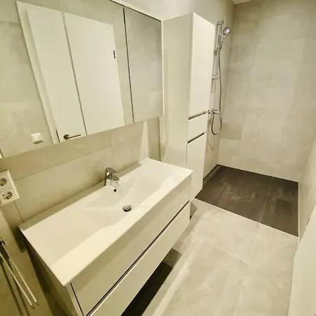 Appartement Brand New 3 Bedrooms With Terrace And Parking - 142-92